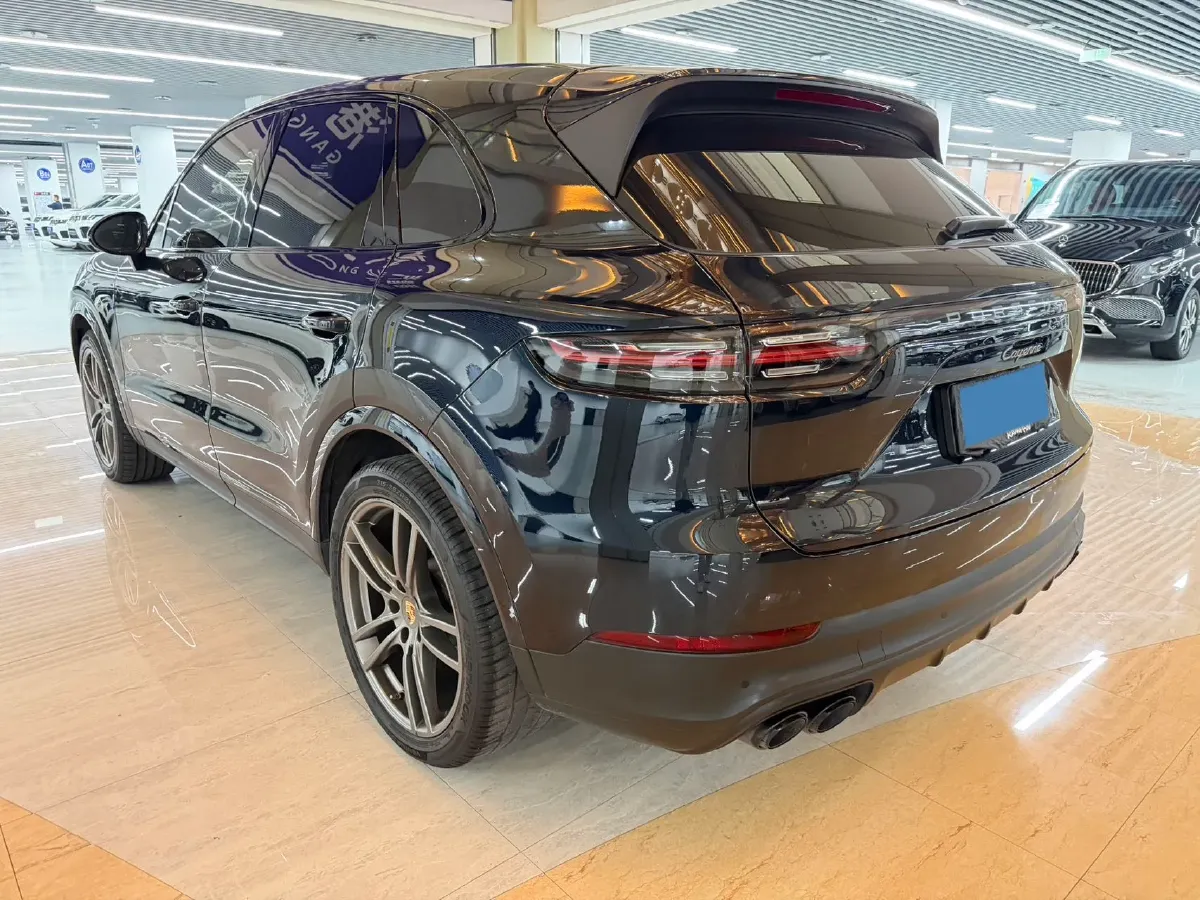 2023 Porsche Cayenne 3.0T 340HP V6 8AT,autocango,china used car exporter,china ev exporter,chinese used car exporter,chinese used ev exporter