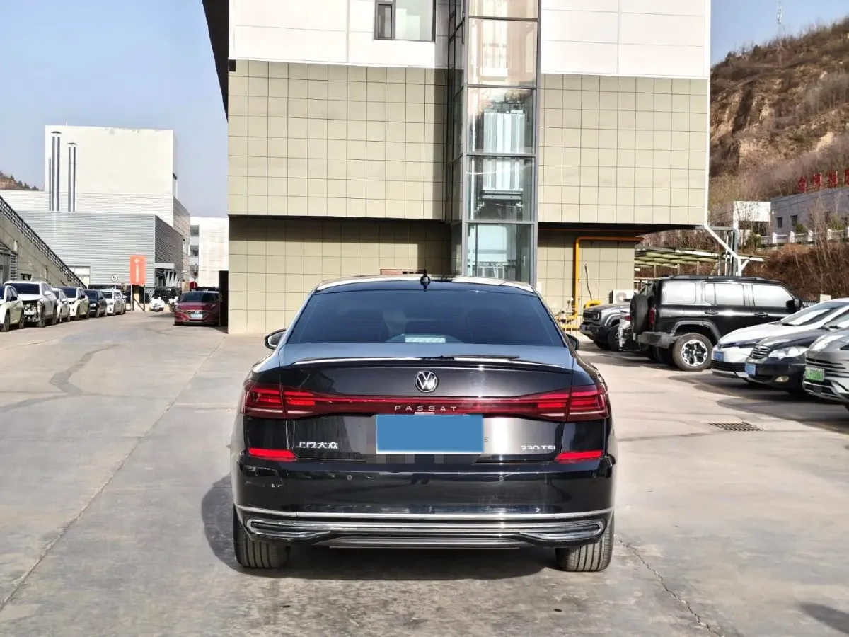 2023 Volkswagen Passat 2.0T 186HP L4 7DCT,autocango,china used car exporter,china ev exporter,chinese used car exporter,chinese used ev exporter