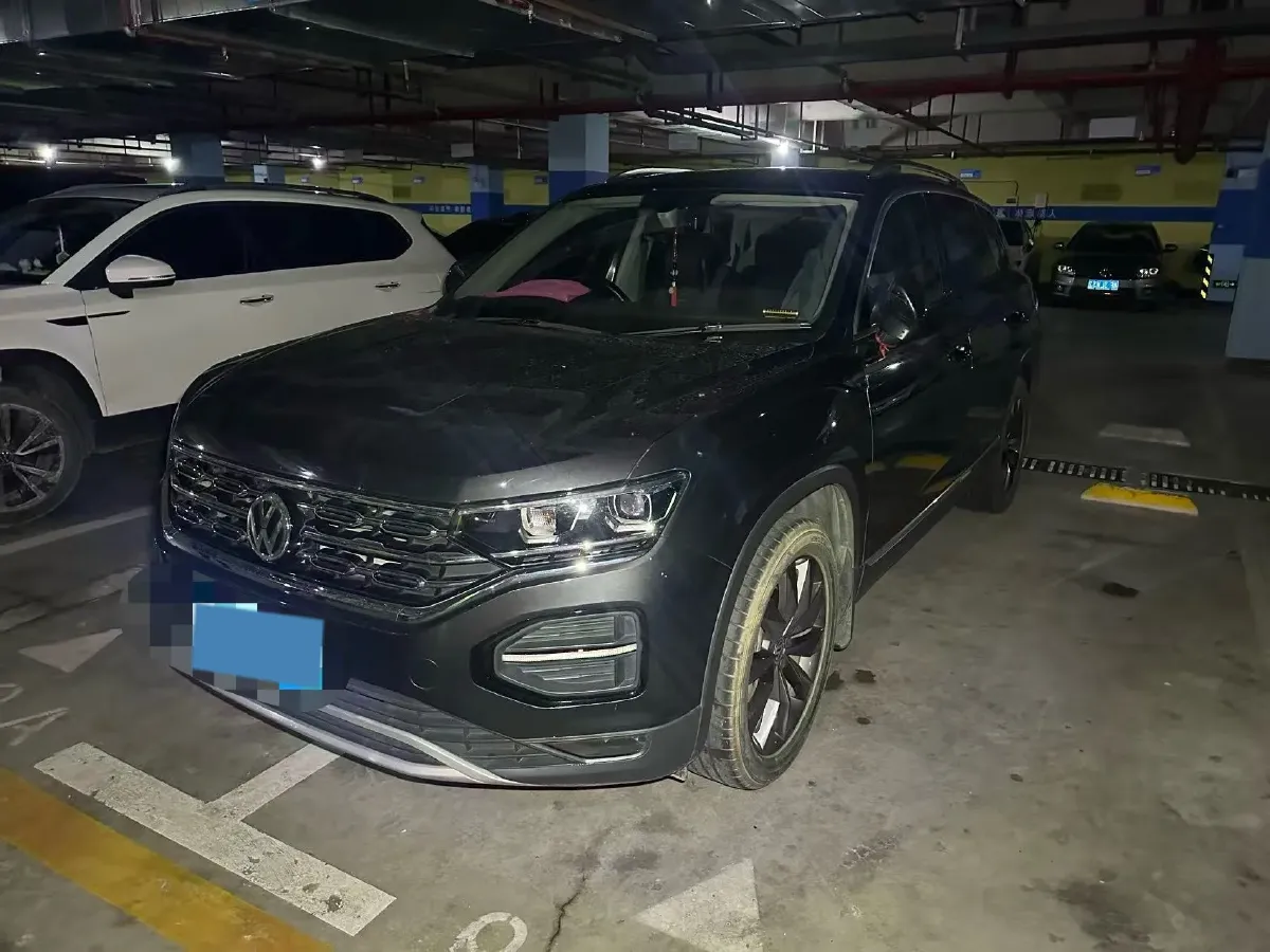 2019 Jeep Cherokee 2.0T 234HP L4 9AT,autocango,china used car exporter,china ev exporter,chinese used car exporter,chinese used ev exporter