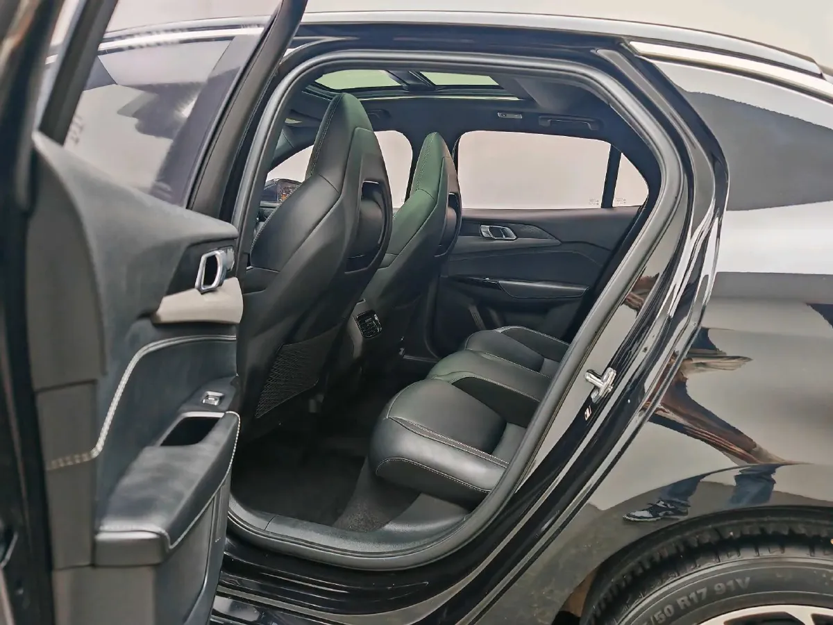 2022 LYNK&CO 03 2.0T 190HP L4 7DCT,autocango,china used car exporter,china ev exporter,chinese used car exporter,chinese used ev exporter