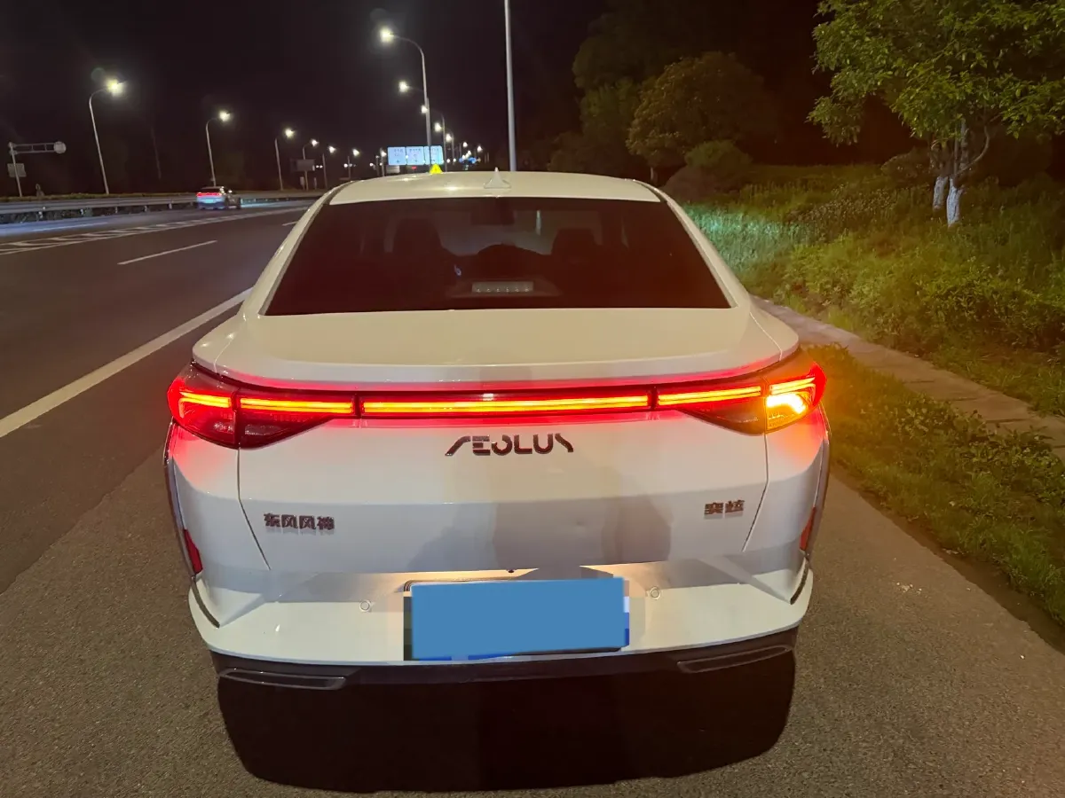 2021 DongFeng Aeolus YiXuan 1.5T 150HP L4 6DCT,autocango,china used car exporter,china ev exporter,chinese used car exporter,chinese used ev exporter