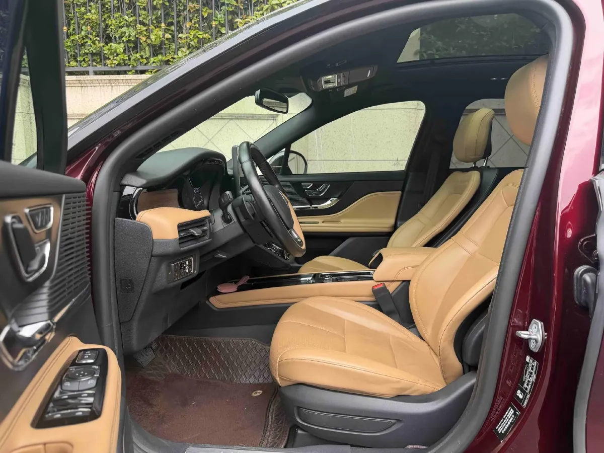 2021 Lincoln Corsair 2.0T 245HP L4 8AT,autocango,china used car exporter,china ev exporter,chinese used car exporter,chinese used ev exporter