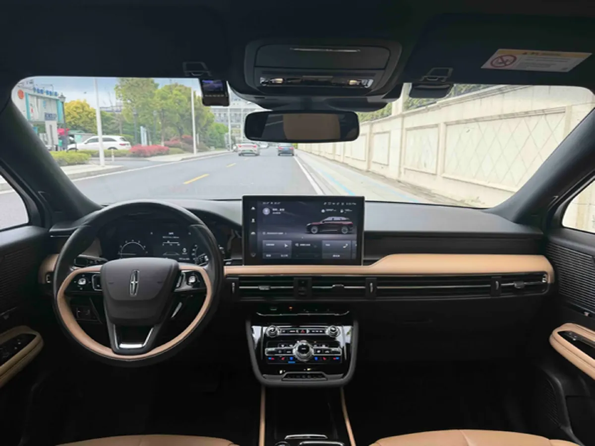 2021 Lincoln Corsair 2.0T 245HP L4 8AT,autocango,china used car exporter,china ev exporter,chinese used car exporter,chinese used ev exporter