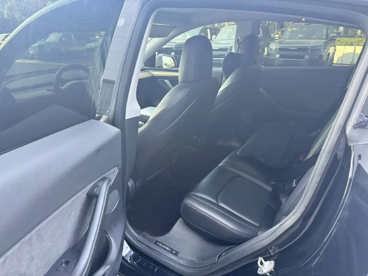 2022 Tesla Model Y BEV 60KWH,autocango,china used car exporter,china ev exporter,chinese used car exporter,chinese used ev exporter