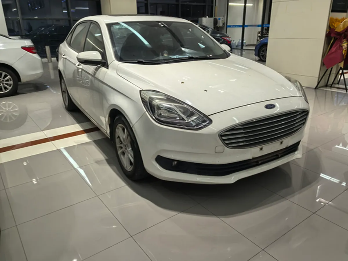 2019 Ford Escort 1.5L 122HP L3 6AT,autocango,china used car exporter,china ev exporter,chinese used car exporter,chinese used ev exporter