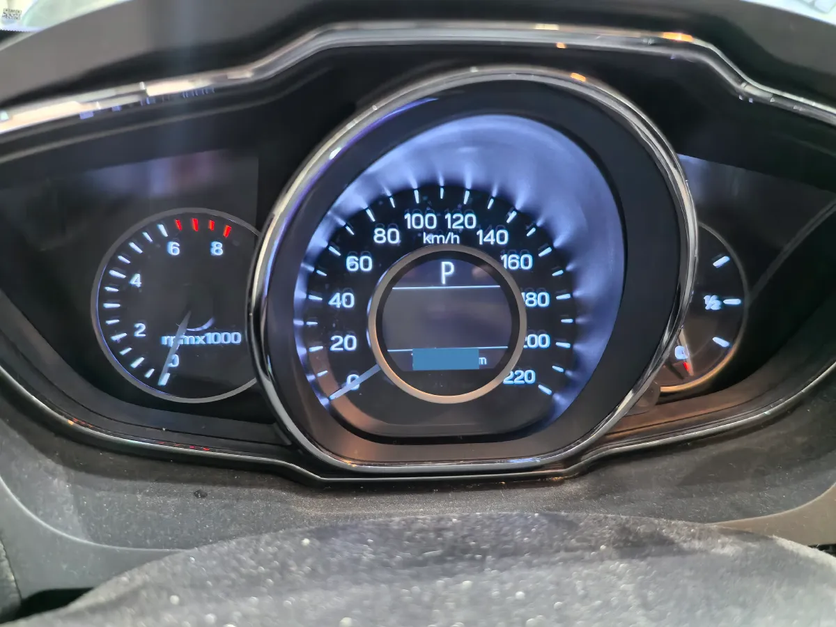 2019 Ford Escort 1.5L 122HP L3 6AT,autocango,china used car exporter,china ev exporter,chinese used car exporter,chinese used ev exporter