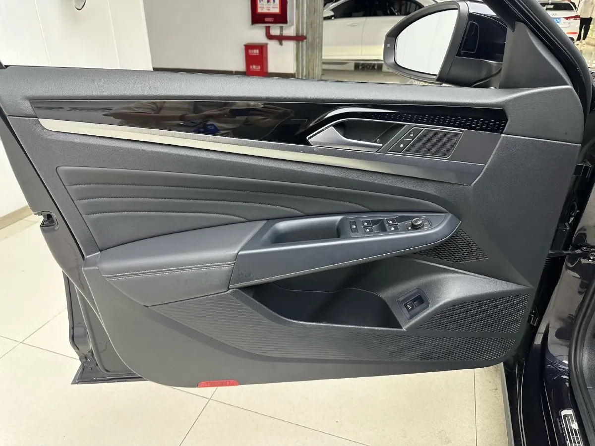 2022 Skoda Kodiak GT 2.0T 186HP L4 7DCT,autocango,china used car exporter,china ev exporter,chinese used car exporter,chinese used ev exporter