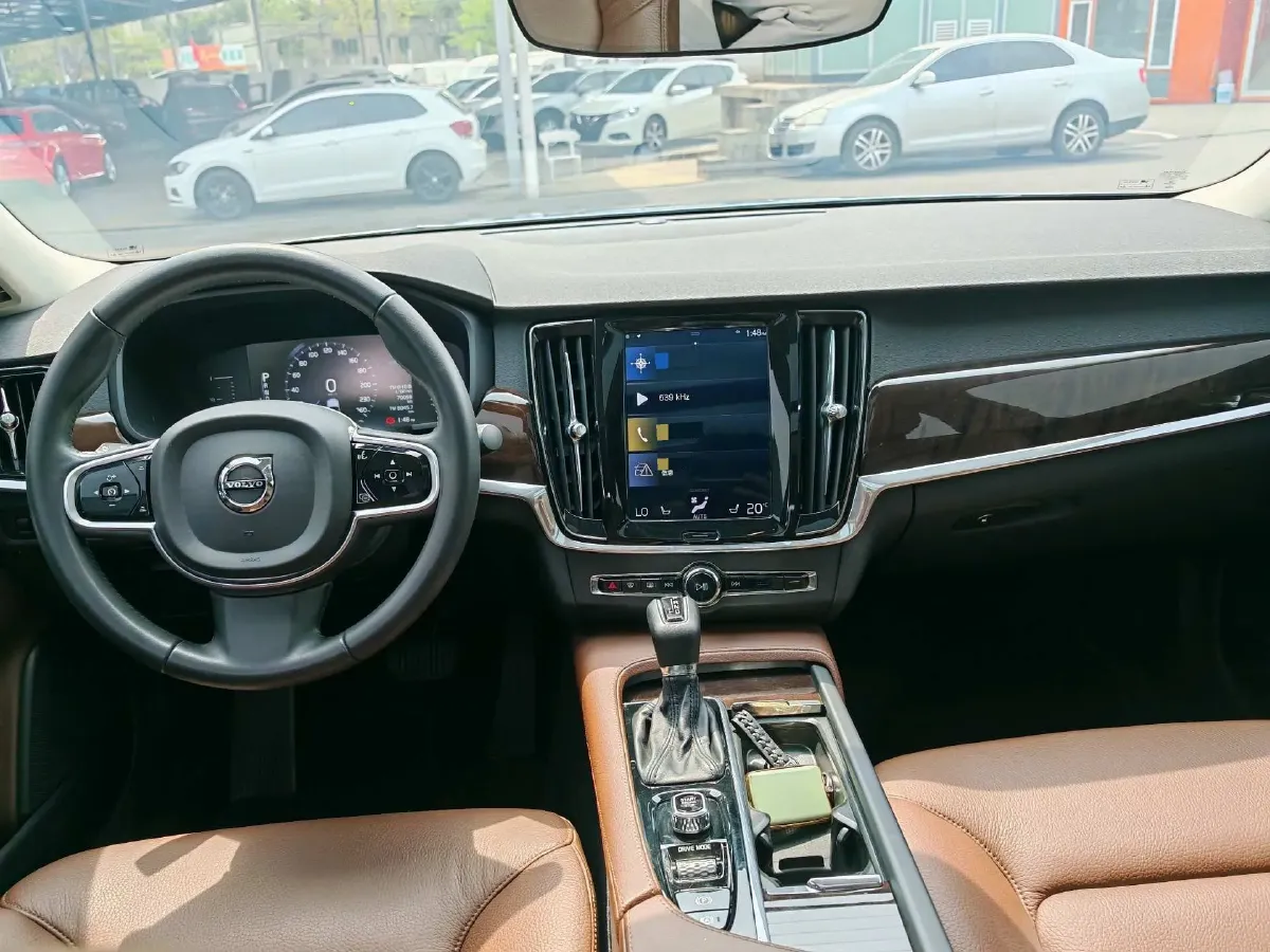 2018 Volvo S90 2.0T 190HP L4 8AT,autocango,china used car exporter,china ev exporter,chinese used car exporter,chinese used ev exporter