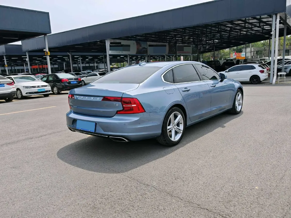 2018 Volvo S90 2.0T 190HP L4 8AT,autocango,china used car exporter,china ev exporter,chinese used car exporter,chinese used ev exporter