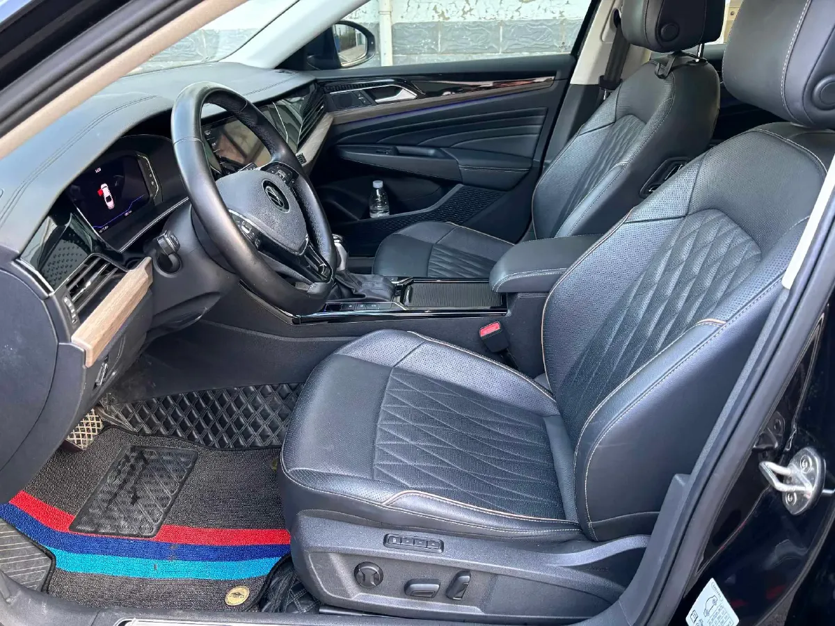 2021 Volkswagen Passat 2.0T 186HP L4 7DCT,autocango,china used car exporter,china ev exporter,chinese used car exporter,chinese used ev exporter