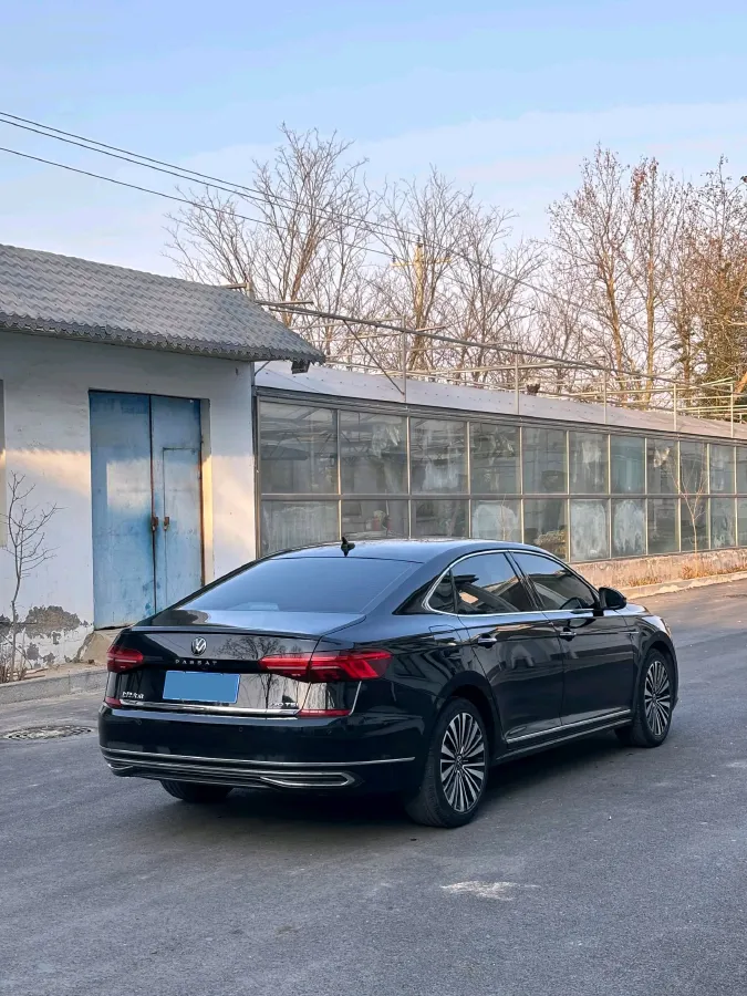 2021 Volkswagen Passat 2.0T 186HP L4 7DCT,autocango,china used car exporter,china ev exporter,chinese used car exporter,chinese used ev exporter