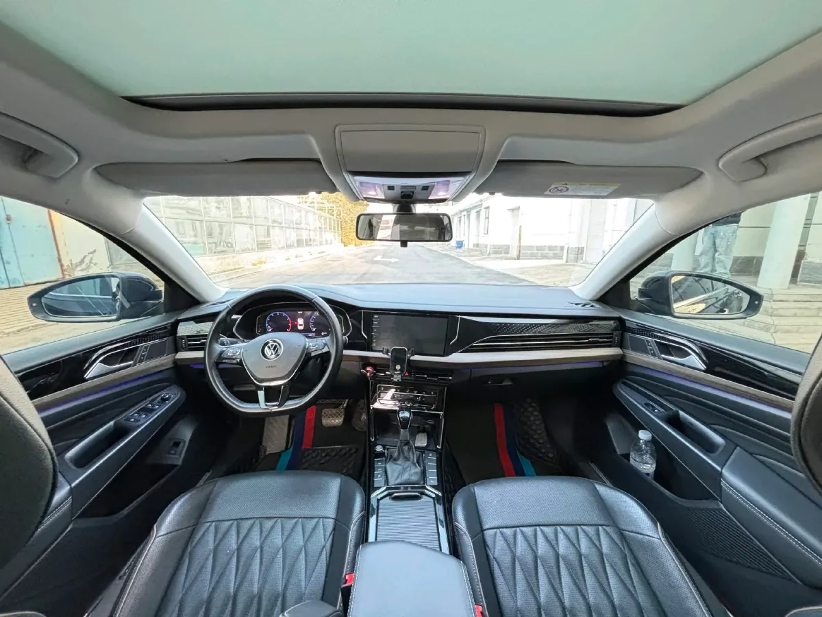 2021 Volkswagen Passat 2.0T 186HP L4 7DCT,autocango,china used car exporter,china ev exporter,chinese used car exporter,chinese used ev exporter