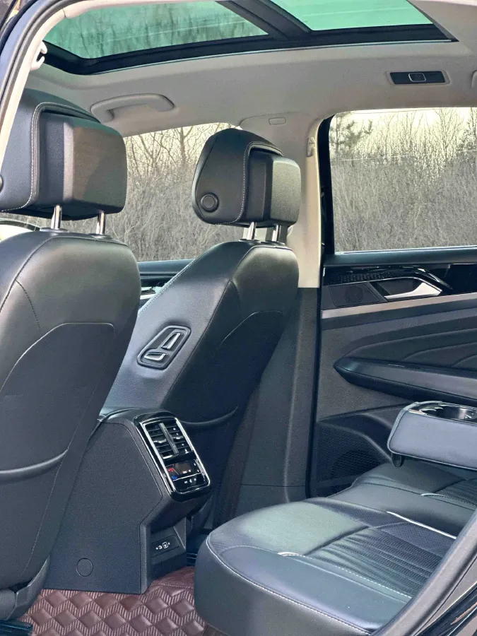 2022 Xpeng P7 BEV 60.2KWH,autocango,china used car exporter,china ev exporter,chinese used car exporter,chinese used ev exporter