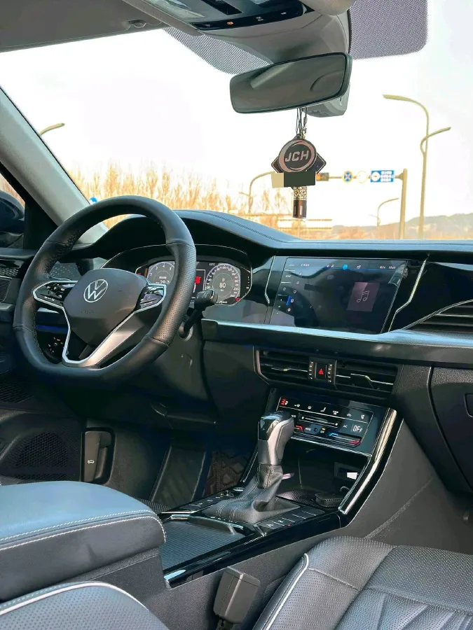 2022 Xpeng P7 BEV 60.2KWH,autocango,china used car exporter,china ev exporter,chinese used car exporter,chinese used ev exporter