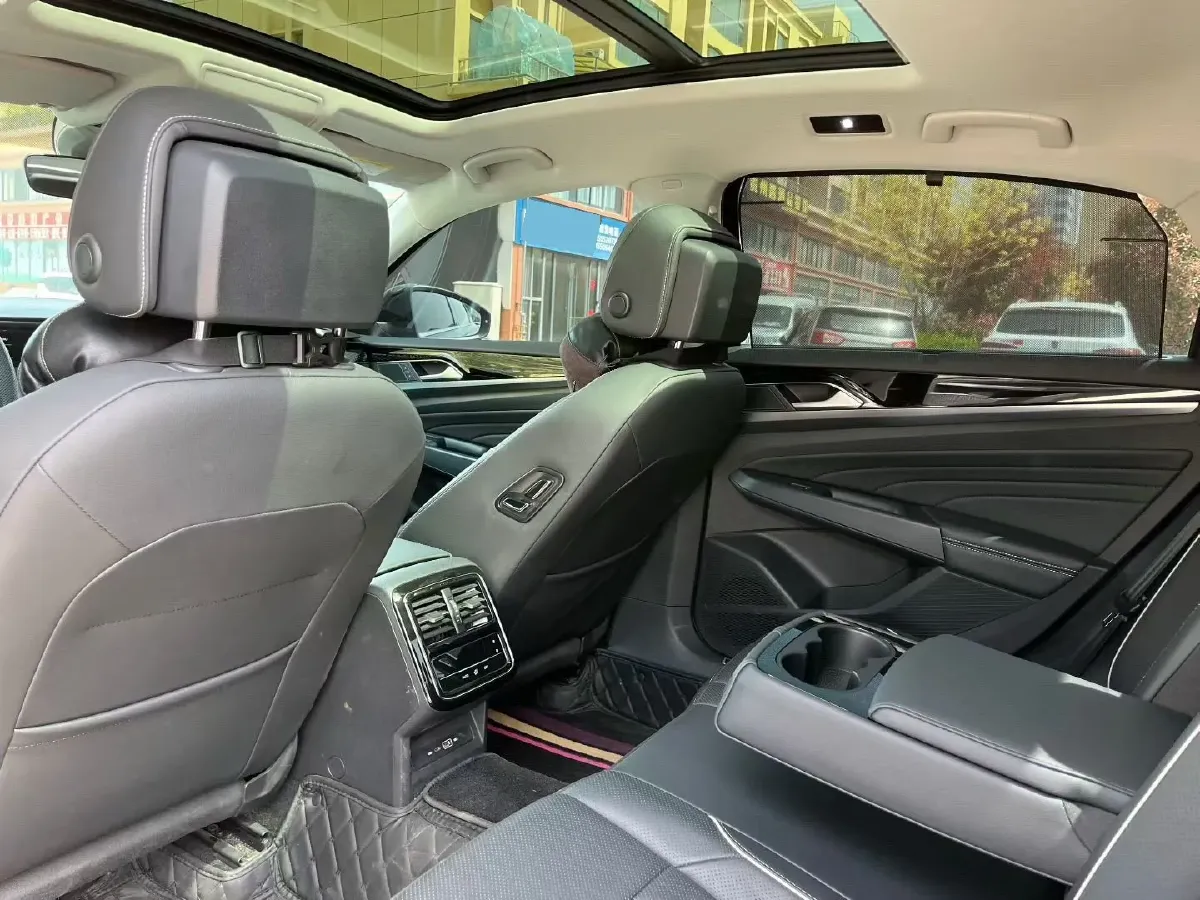 2024 Volkswagen Passat 2.0T 220HP L4 7DCT,autocango,china used car exporter,china ev exporter,chinese used car exporter,chinese used ev exporter