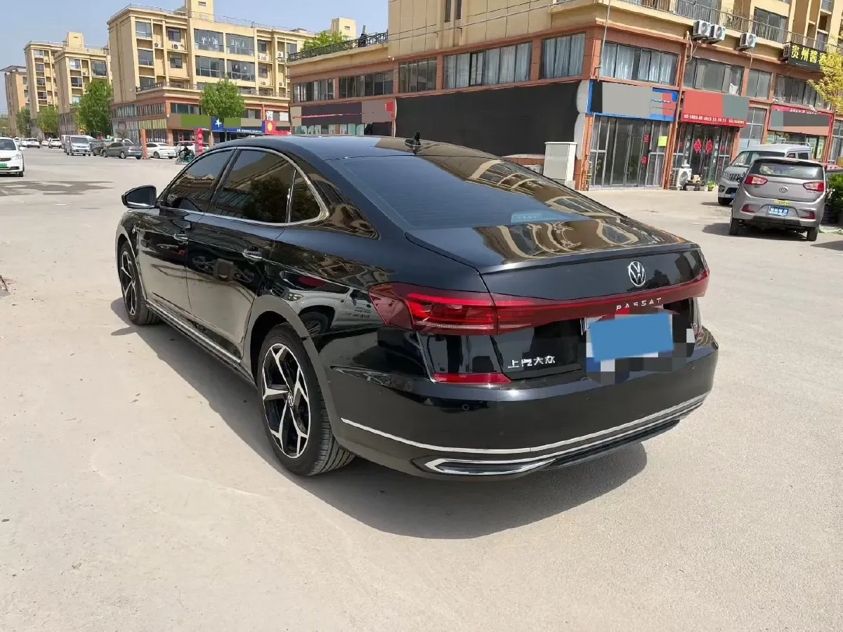 2024 Volkswagen Passat 2.0T 220HP L4 7DCT,autocango,china used car exporter,china ev exporter,chinese used car exporter,chinese used ev exporter