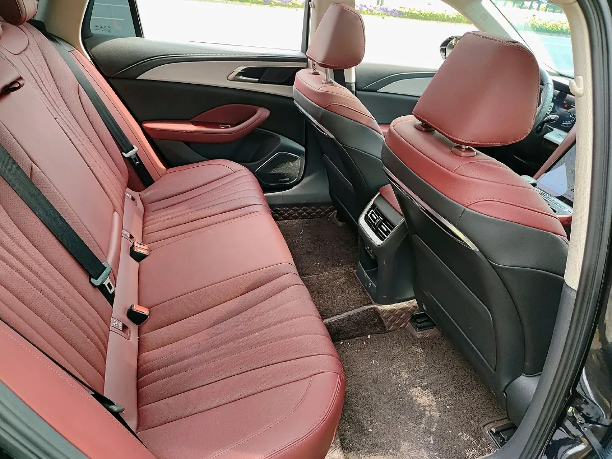 2025 HongQi H5 1.5T 169HP L4 7DCT,autocango,china used car exporter,china ev exporter,chinese used car exporter,chinese used ev exporter