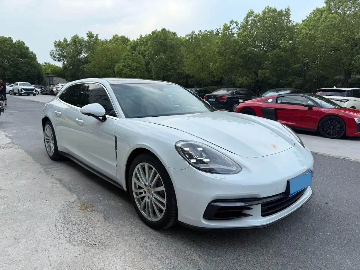 2019 Porsche Panamera 2.9T 330HP V6 8DCT,autocango,china used car exporter,china ev exporter,chinese used car exporter,chinese used ev exporter
