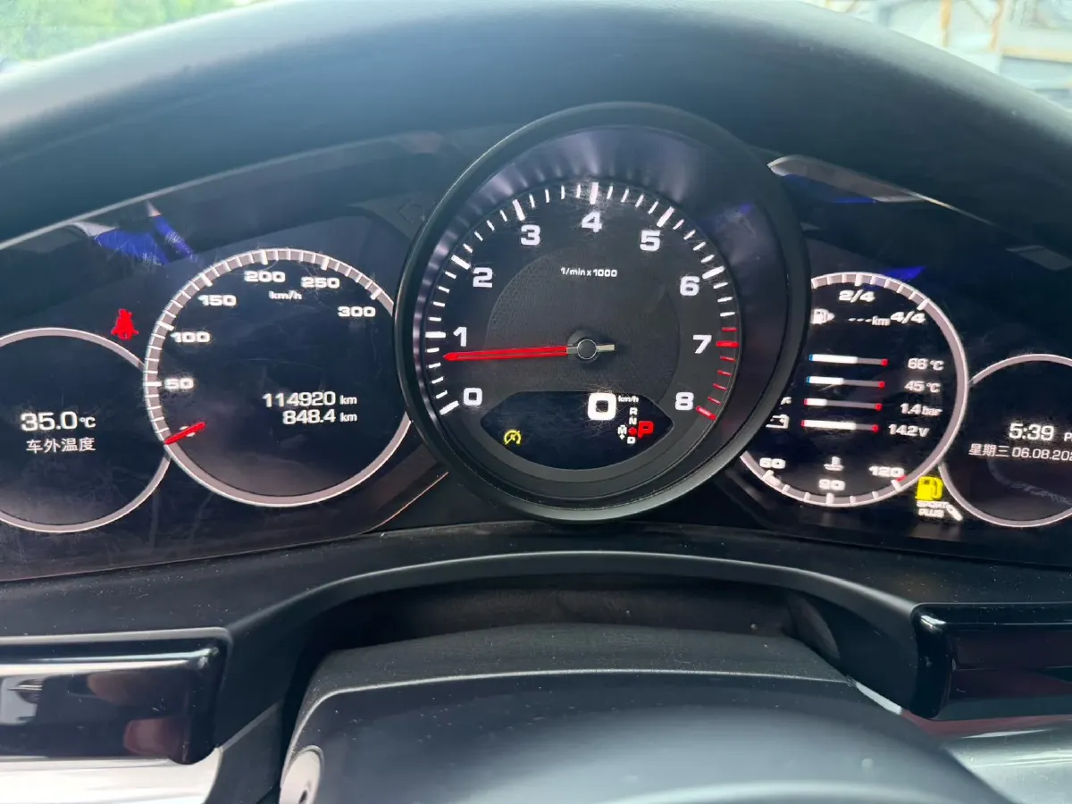 2019 Porsche Panamera 2.9T 330HP V6 8DCT,autocango,china used car exporter,china ev exporter,chinese used car exporter,chinese used ev exporter