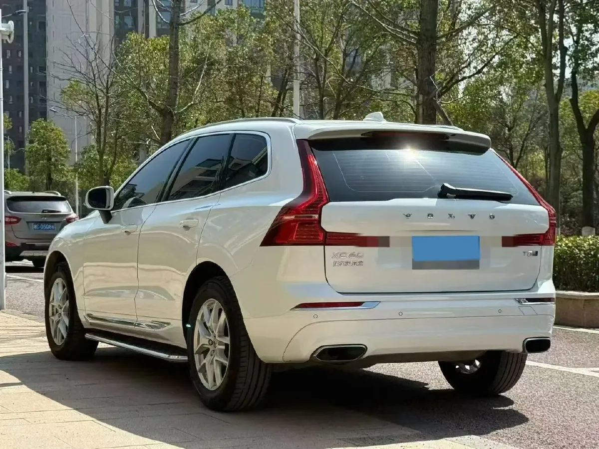 2020 Volvo XC60 2.0T 254HP L4 8AT,autocango,china used car exporter,china ev exporter,chinese used car exporter,chinese used ev exporter