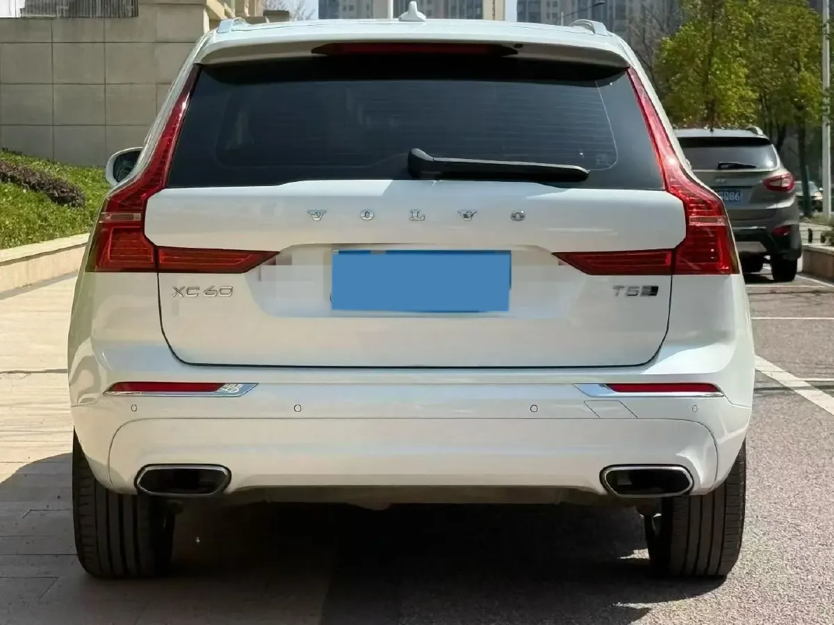 2020 Volvo XC60 2.0T 254HP L4 8AT,autocango,china used car exporter,china ev exporter,chinese used car exporter,chinese used ev exporter
