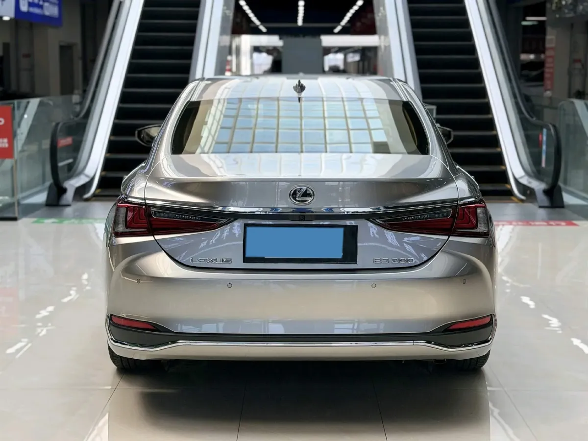 2023 Lexus ES 2.0L 173HP L4 CVT,autocango,china used car exporter,china ev exporter,chinese used car exporter,chinese used ev exporter