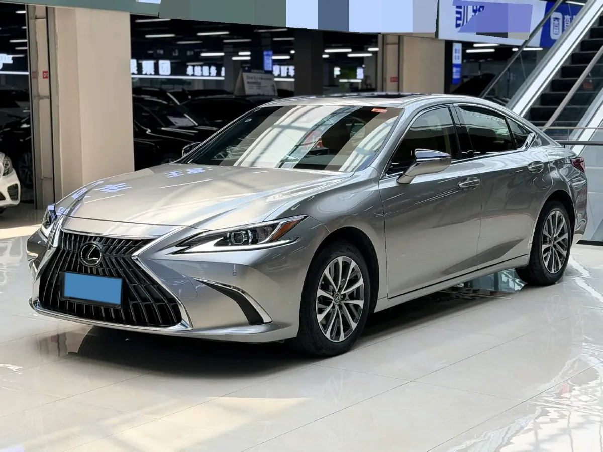 2023 Lexus ES 2.0L 173HP L4 CVT,autocango,china used car exporter,china ev exporter,chinese used car exporter,chinese used ev exporter
