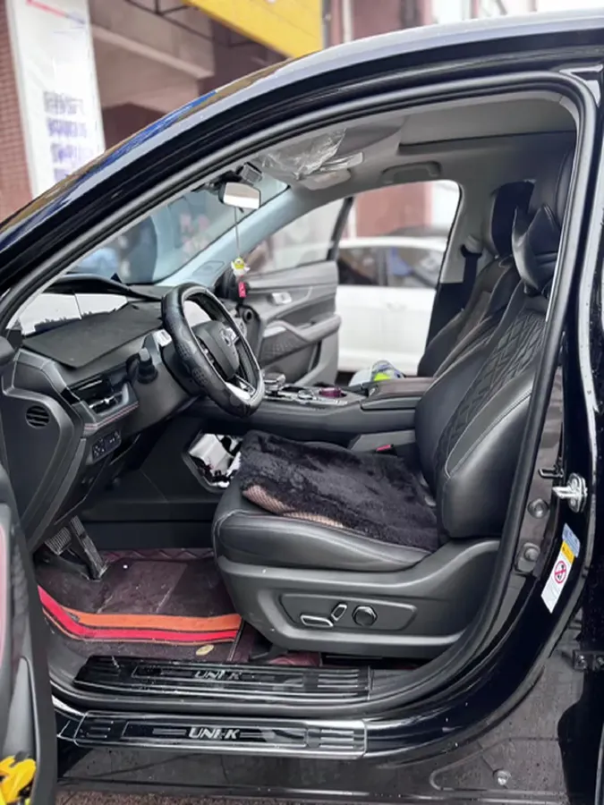 2021 ChangAn UNI-K 2.0T 233HP L4 8AT,autocango,china used car exporter,china ev exporter,chinese used car exporter,chinese used ev exporter