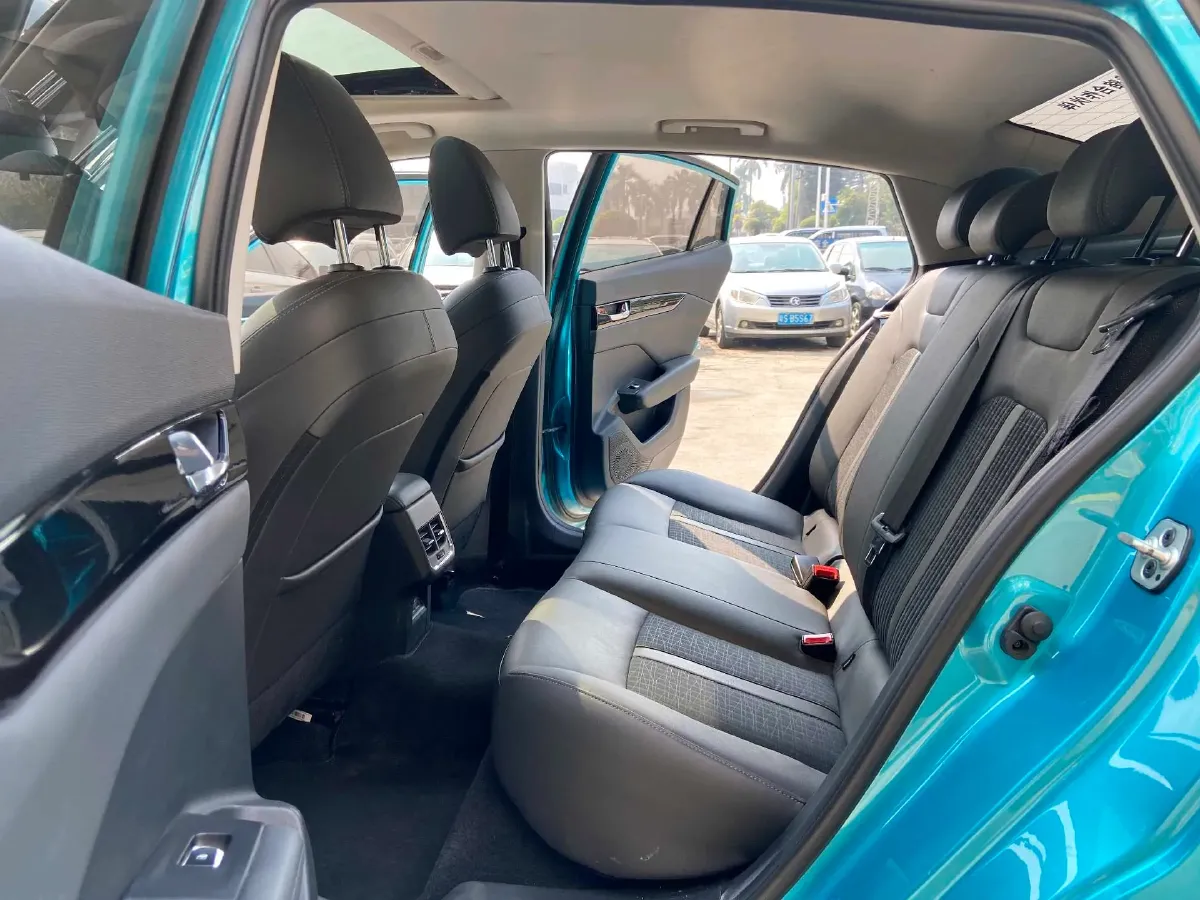 2020 DongFeng Aeolus YiXuan 1.5T 150HP L4 6DCT,autocango,china used car exporter,china ev exporter,chinese used car exporter,chinese used ev exporter