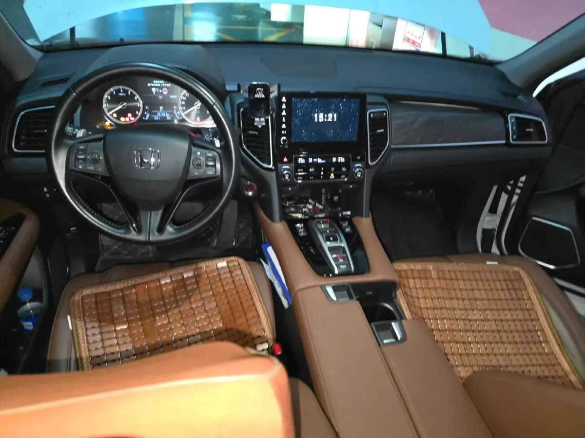 2020 Honda UR-V 2.0T 272HP L4 9AT,autocango,china used car exporter,china ev exporter,chinese used car exporter,chinese used ev exporter