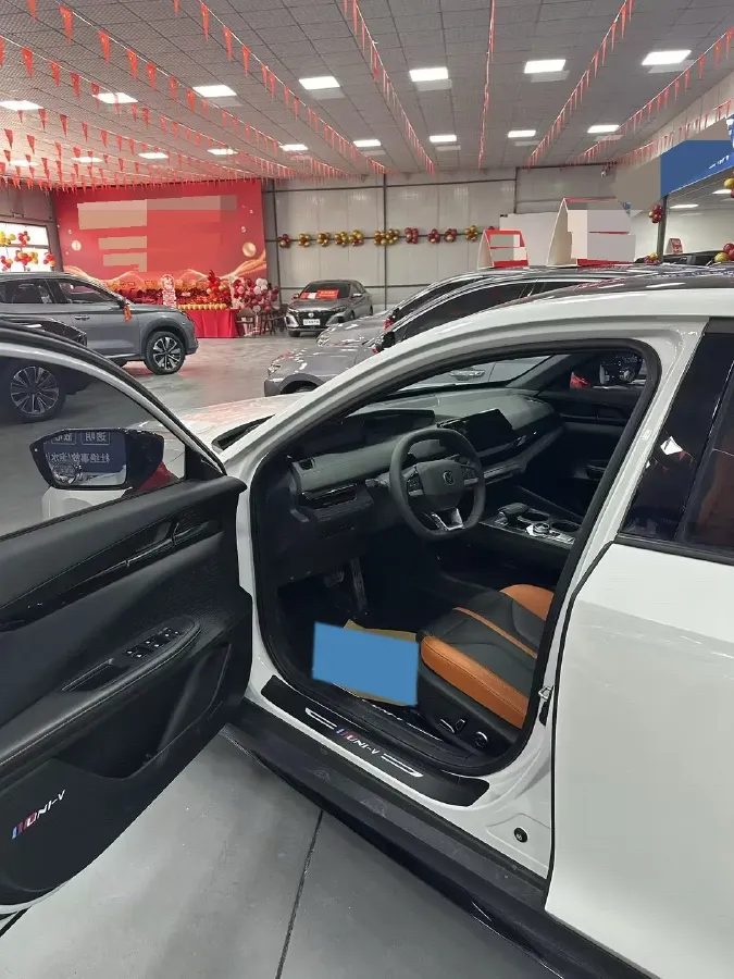 2024 ChangAn UNI-V 1.5T 188HP L4 7DCT,autocango,china used car exporter,china ev exporter,chinese used car exporter,chinese used ev exporter