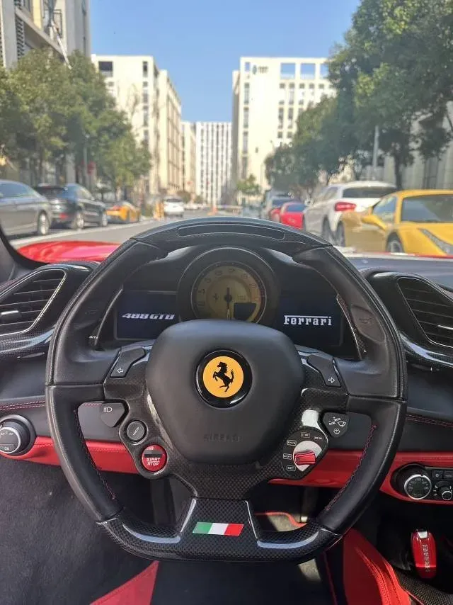 2015 Ferrari 488 3.9T 670HP V8 7DCT,autocango,china used car exporter,china ev exporter,chinese used car exporter,chinese used ev exporter