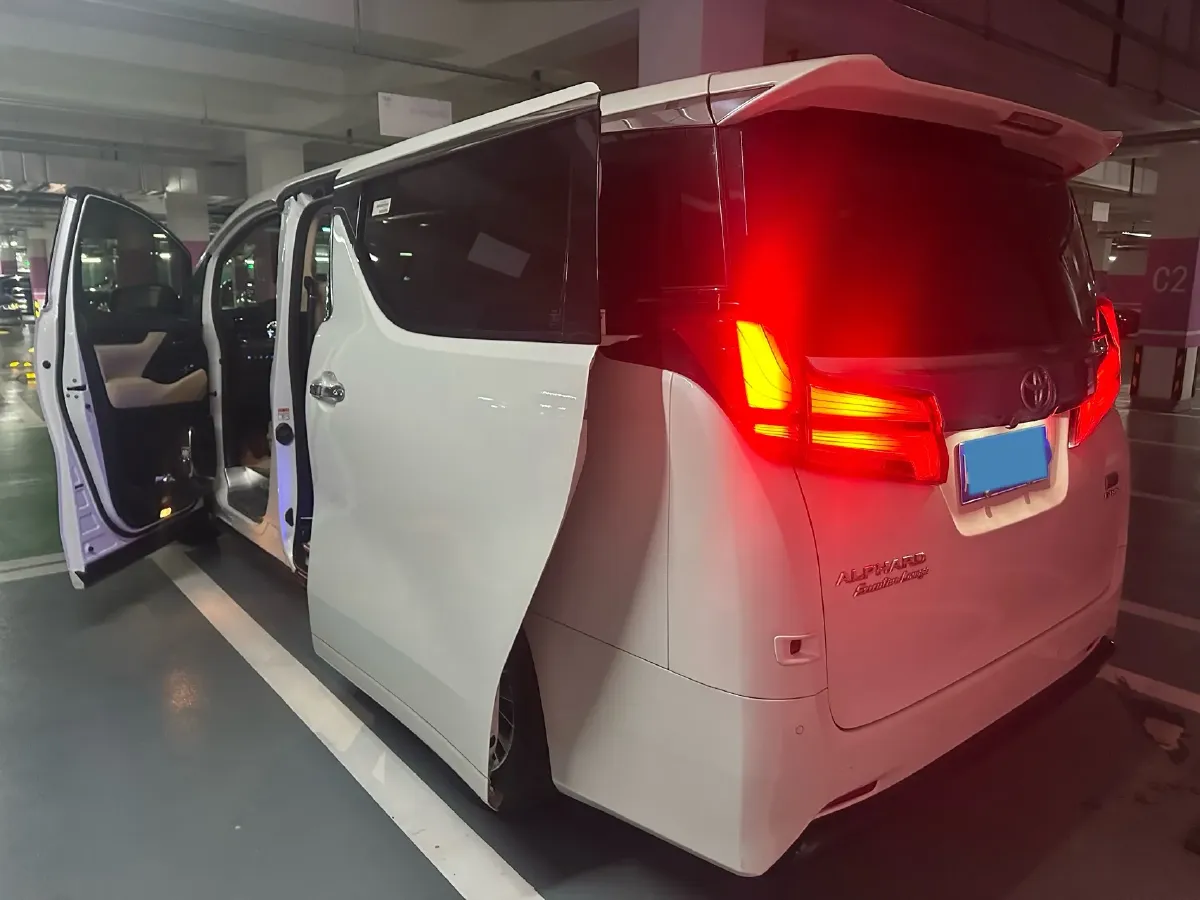 2021 Toyota Alphard 2.5L 117HP L4 E-CVT Hybrid,autocango,china used car exporter,china ev exporter,chinese used car exporter,chinese used ev exporter