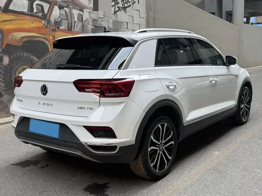 2022 Volkswagen T-Roc 1.4T 150HP L4 7DCT,autocango,china used car exporter,china ev exporter,chinese used car exporter,chinese used ev exporter