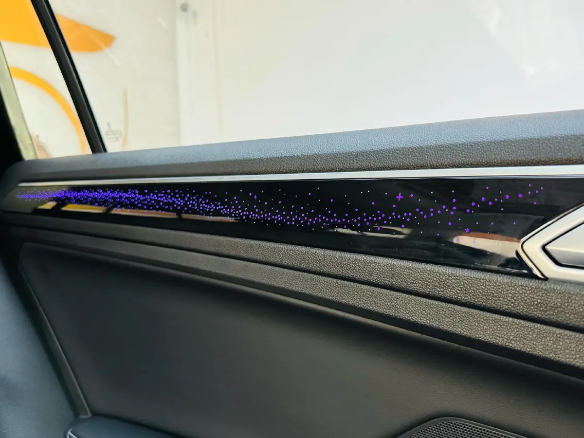 2024 Volkswagen Tiguan L 2.0T 186HP L4 7DCT,autocango,china used car exporter,china ev exporter,chinese used car exporter,chinese used ev exporter