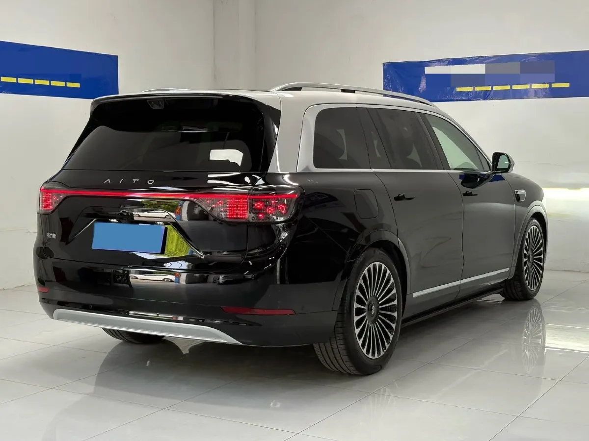 2025 AITO AITO M9 REEV 160HP REEV 52KWH,autocango,china used car exporter,china ev exporter,chinese used car exporter,chinese used ev exporter