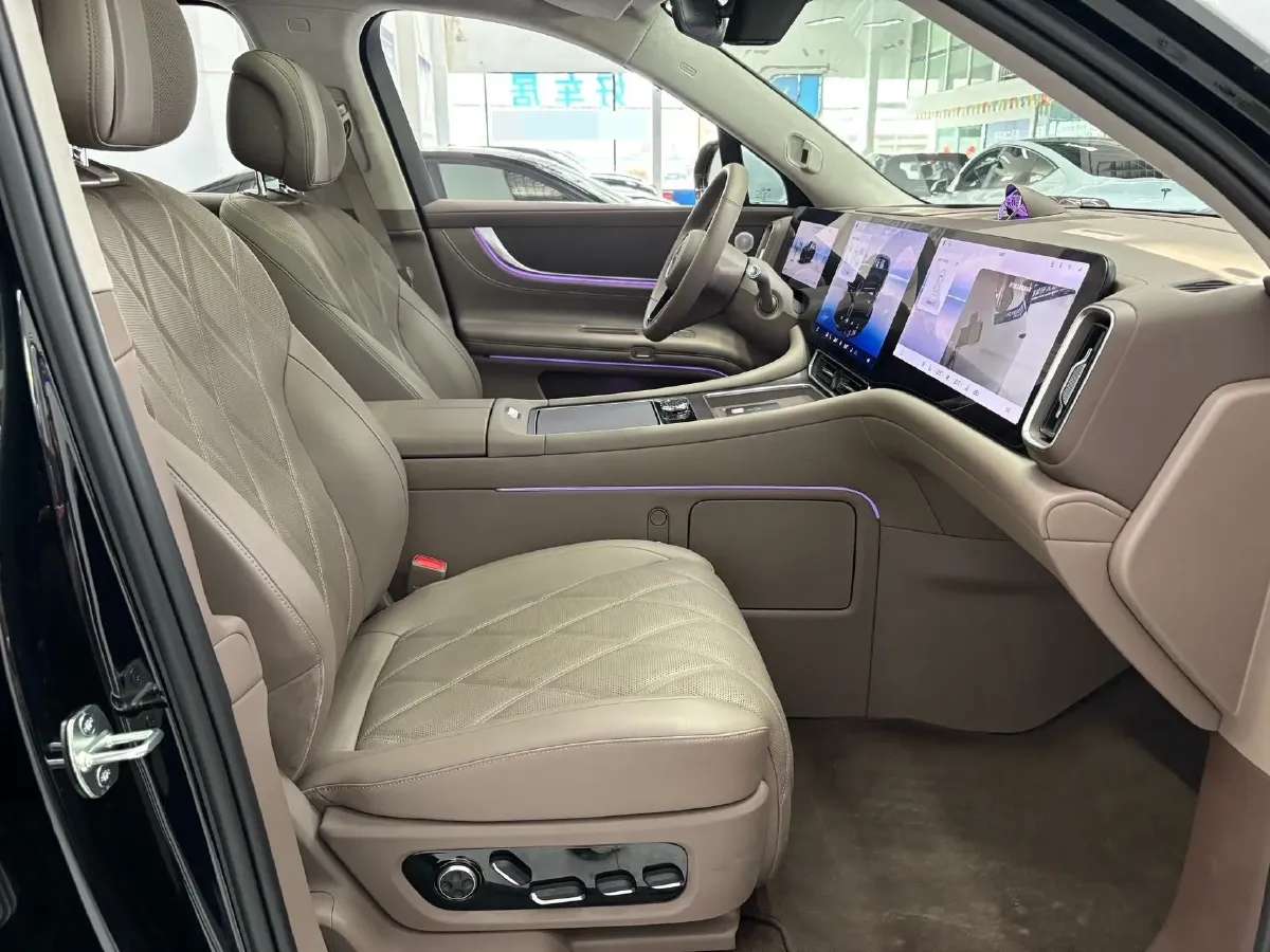 2025 AITO AITO M9 REEV 160HP REEV 52KWH,autocango,china used car exporter,china ev exporter,chinese used car exporter,chinese used ev exporter