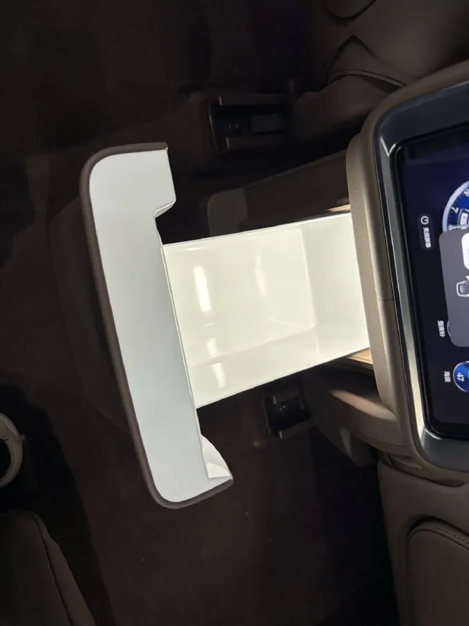 2025 AITO AITO M9 REEV 160HP REEV 52KWH,autocango,china used car exporter,china ev exporter,chinese used car exporter,chinese used ev exporter