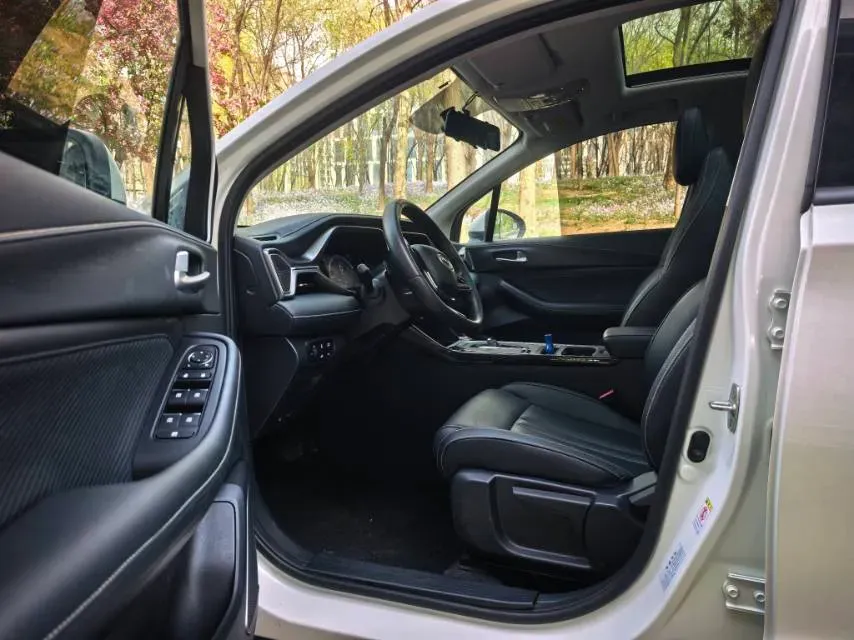 2022 GAC Trumpchi GS4 1.5T 169HP L4 6AT,autocango,china used car exporter,china ev exporter,chinese used car exporter,chinese used ev exporter