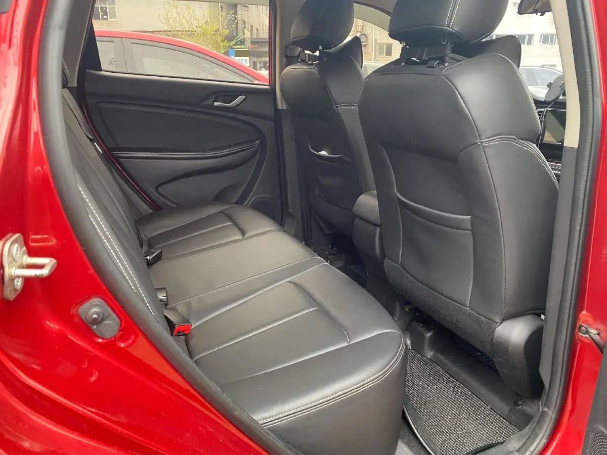 2017 Landwind X2 1.6L 125HP L4 5MT,autocango,china used car exporter,china ev exporter,chinese used car exporter,chinese used ev exporter