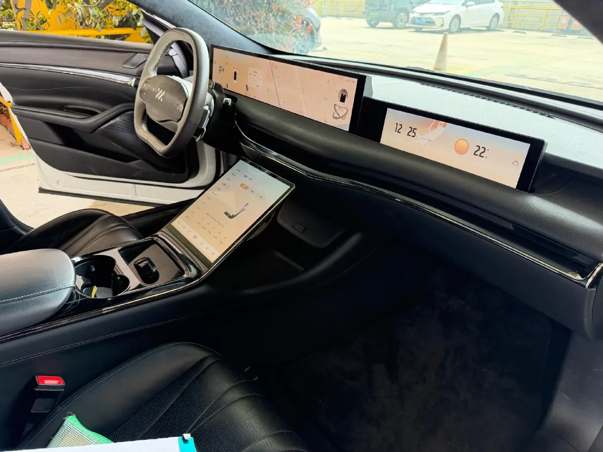 2022 IM L7 BEV 90KWH,autocango,china used car exporter,china ev exporter,chinese used car exporter,chinese used ev exporter