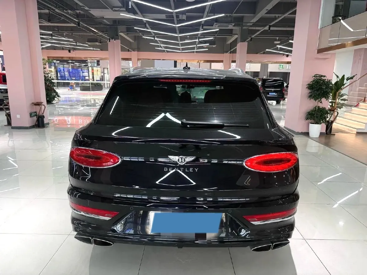 2021 Bentley Bentayga 4.0T 550HP V8 8AT,autocango,china used car exporter,china ev exporter,chinese used car exporter,chinese used ev exporter