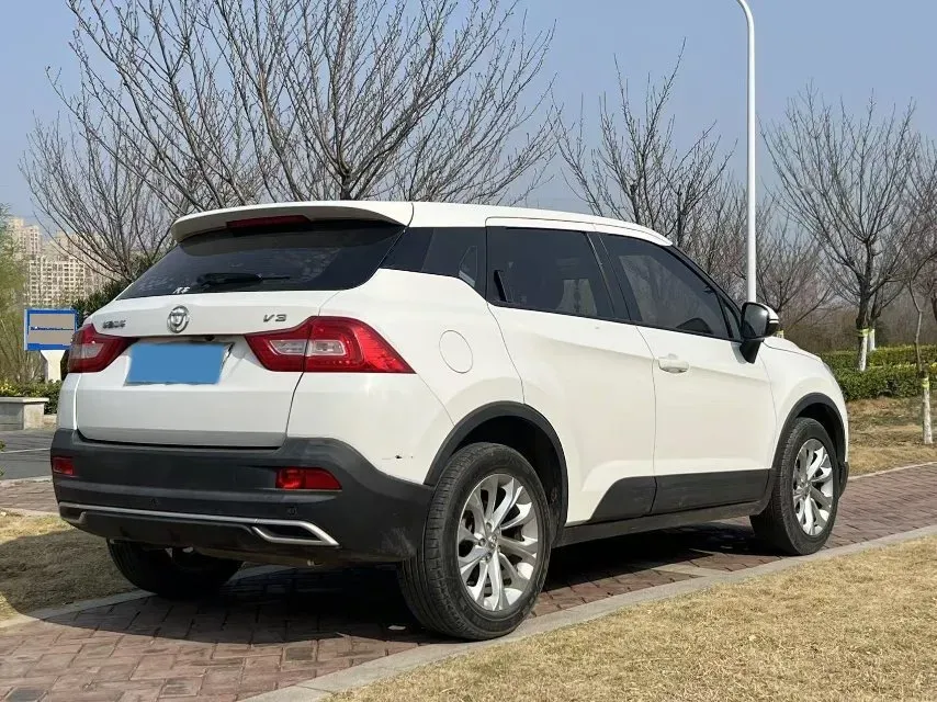 2017 Brilliance Auto V3 1.5L 112HP L4 5MT,autocango,china used car exporter,china ev exporter,chinese used car exporter,chinese used ev exporter