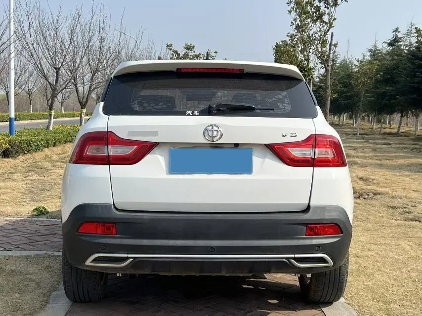 2017 Brilliance Auto V3 1.5L 112HP L4 5MT,autocango,china used car exporter,china ev exporter,chinese used car exporter,chinese used ev exporter