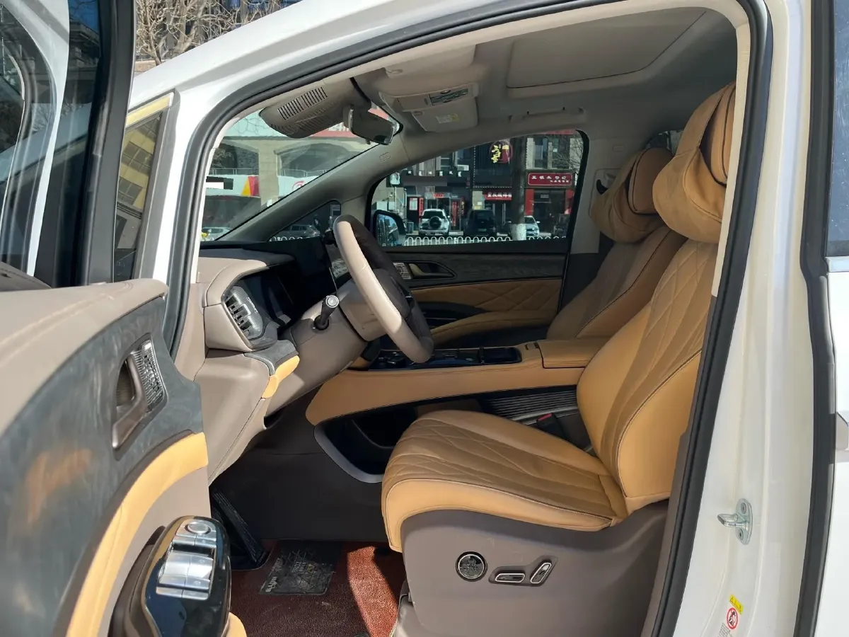 2022 HongQi HS7 3.0T 337HP V6 8AT,autocango,china used car exporter,china ev exporter,chinese used car exporter,chinese used ev exporter