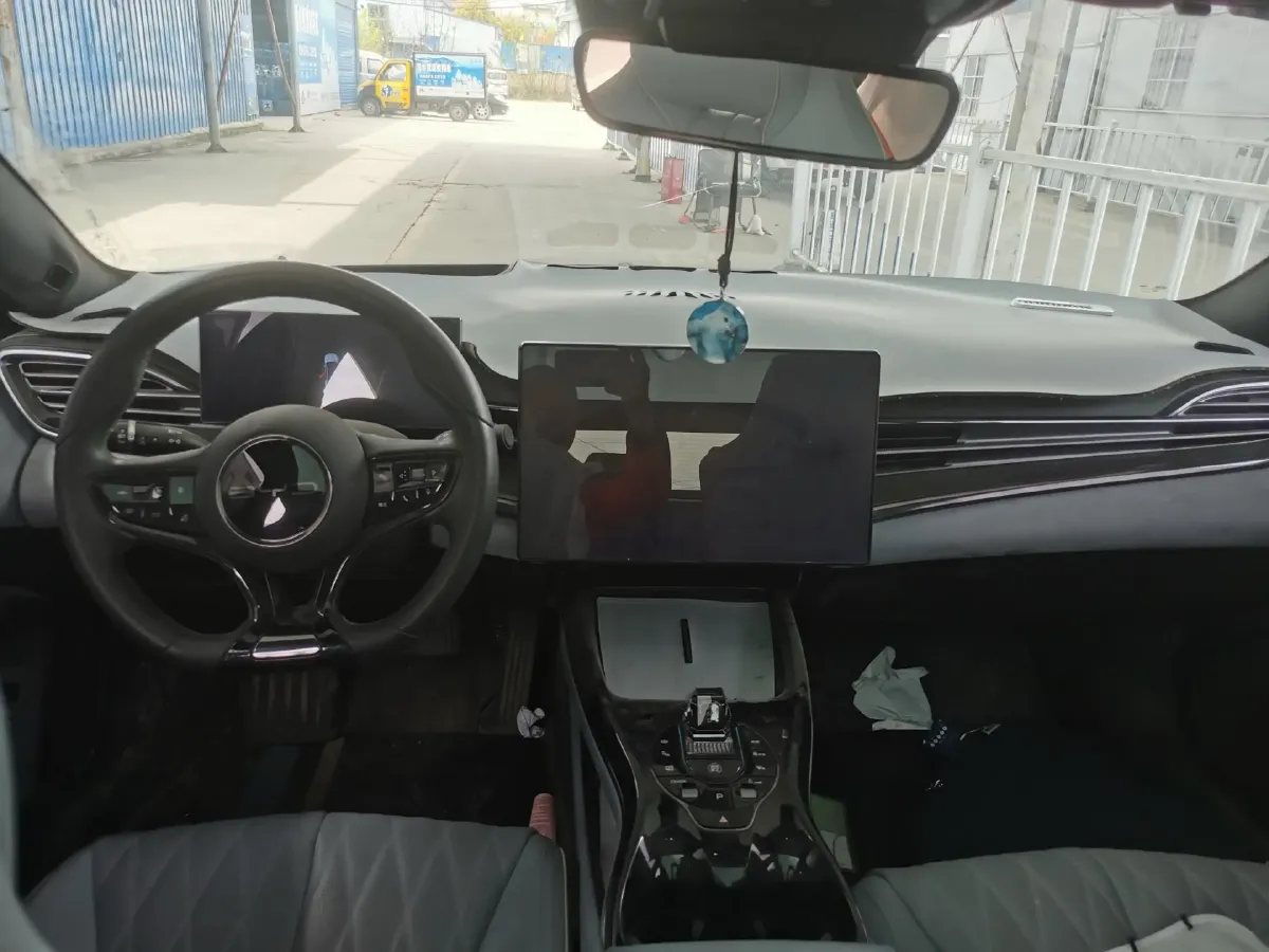 2022 AITO AITO M5 Range Extended 125HP REEV 40KWH,autocango,china used car exporter,china ev exporter,chinese used car exporter,chinese used ev exporter