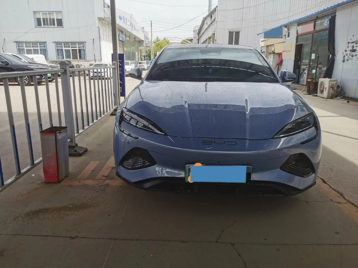 2022 AITO AITO M5 Range Extended 125HP REEV 40KWH,autocango,china used car exporter,china ev exporter,chinese used car exporter,chinese used ev exporter