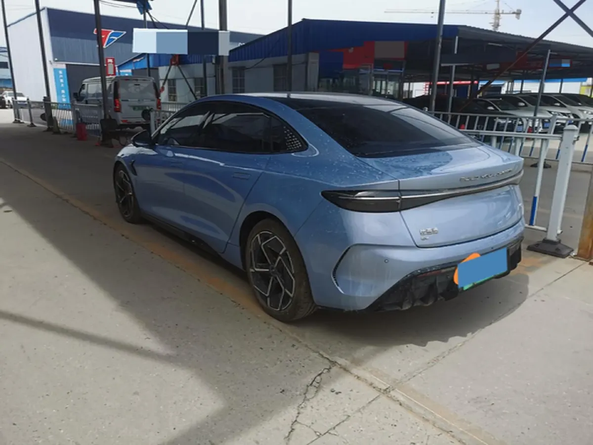 2022 AITO AITO M5 Range Extended 125HP REEV 40KWH,autocango,china used car exporter,china ev exporter,chinese used car exporter,chinese used ev exporter