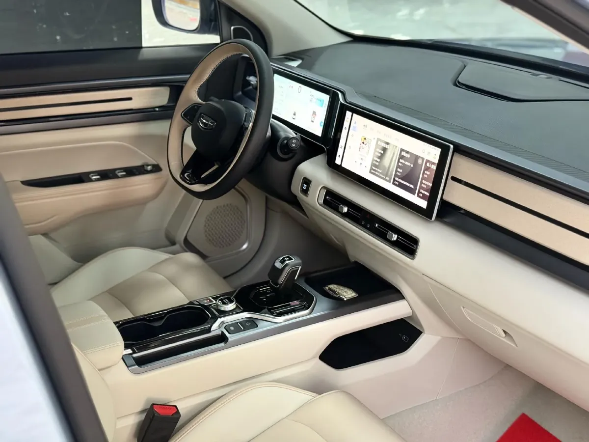 2023 Geely ICON 1.5T 181HP L4 7DCT,autocango,china used car exporter,china ev exporter,chinese used car exporter,chinese used ev exporter