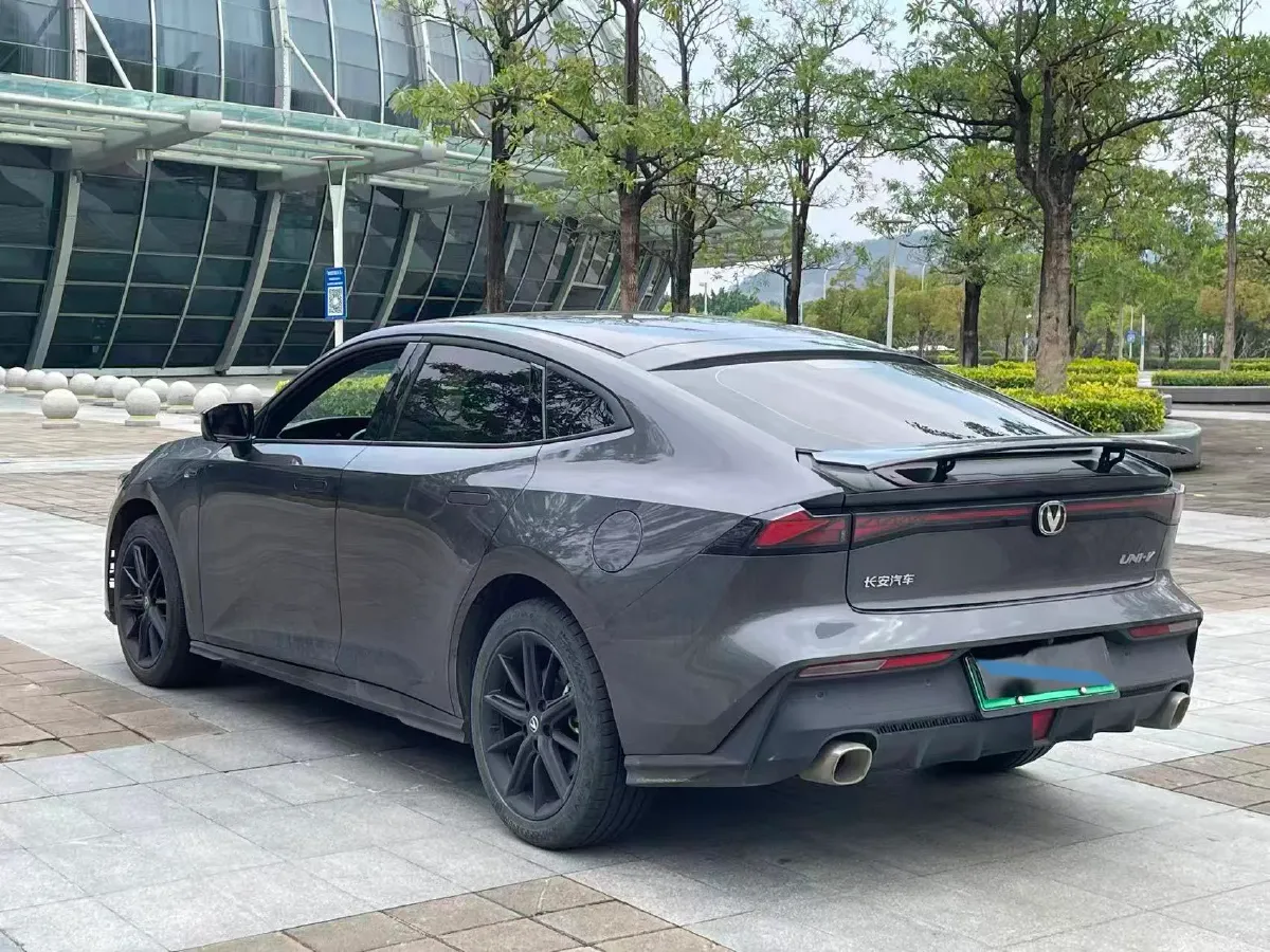 2023 ChangAn UNI-V iDD 1.5T 170HP L4 6TCT PHEV 18.4KWH,autocango,china used car exporter,china ev exporter,chinese used car exporter,chinese used ev exporter